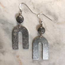 Flexible Mind Earrings - Grey Quartz