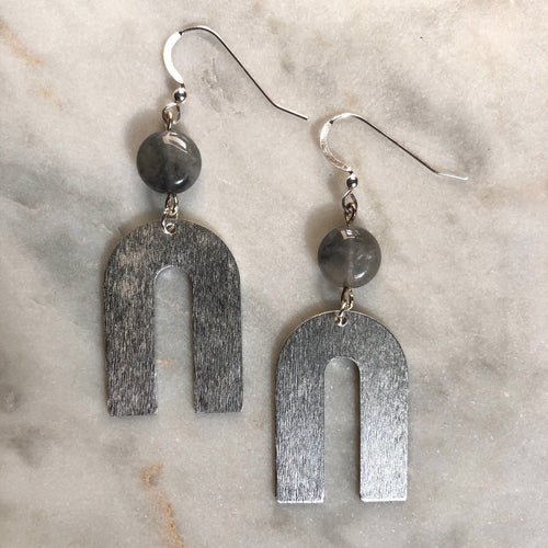 Flexible Mind Earrings - Grey Quartz