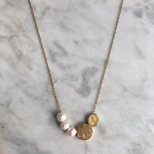 Balance Necklace - Pearl
