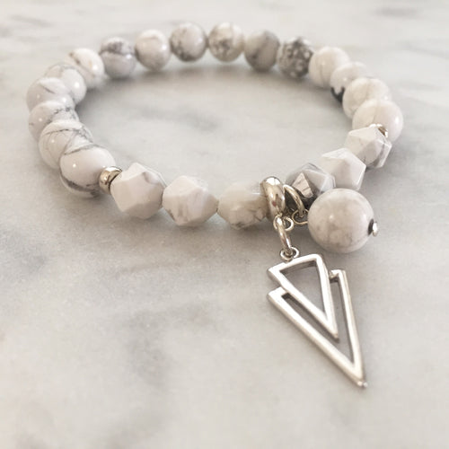 Trika Bracelet - Howlite